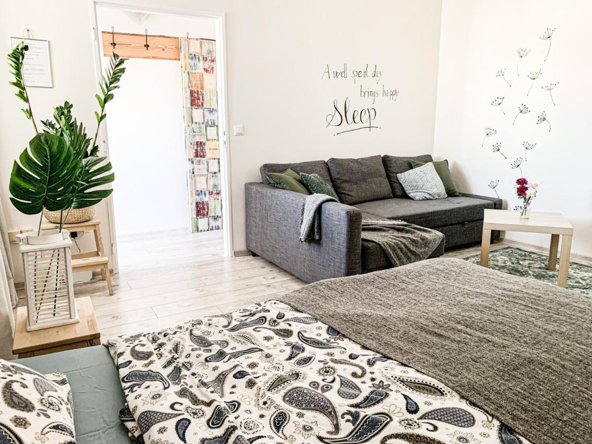 Charming Apartment In Paradise Called บราติสลาวา ภายนอก รูปภาพ